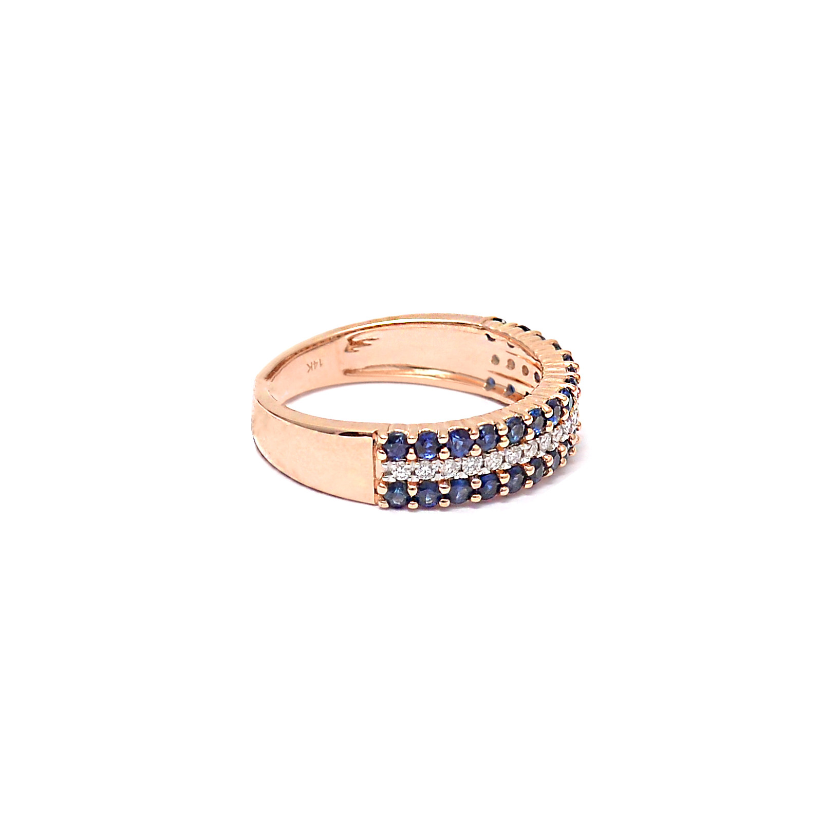 Gold sapphire ring with diamonds