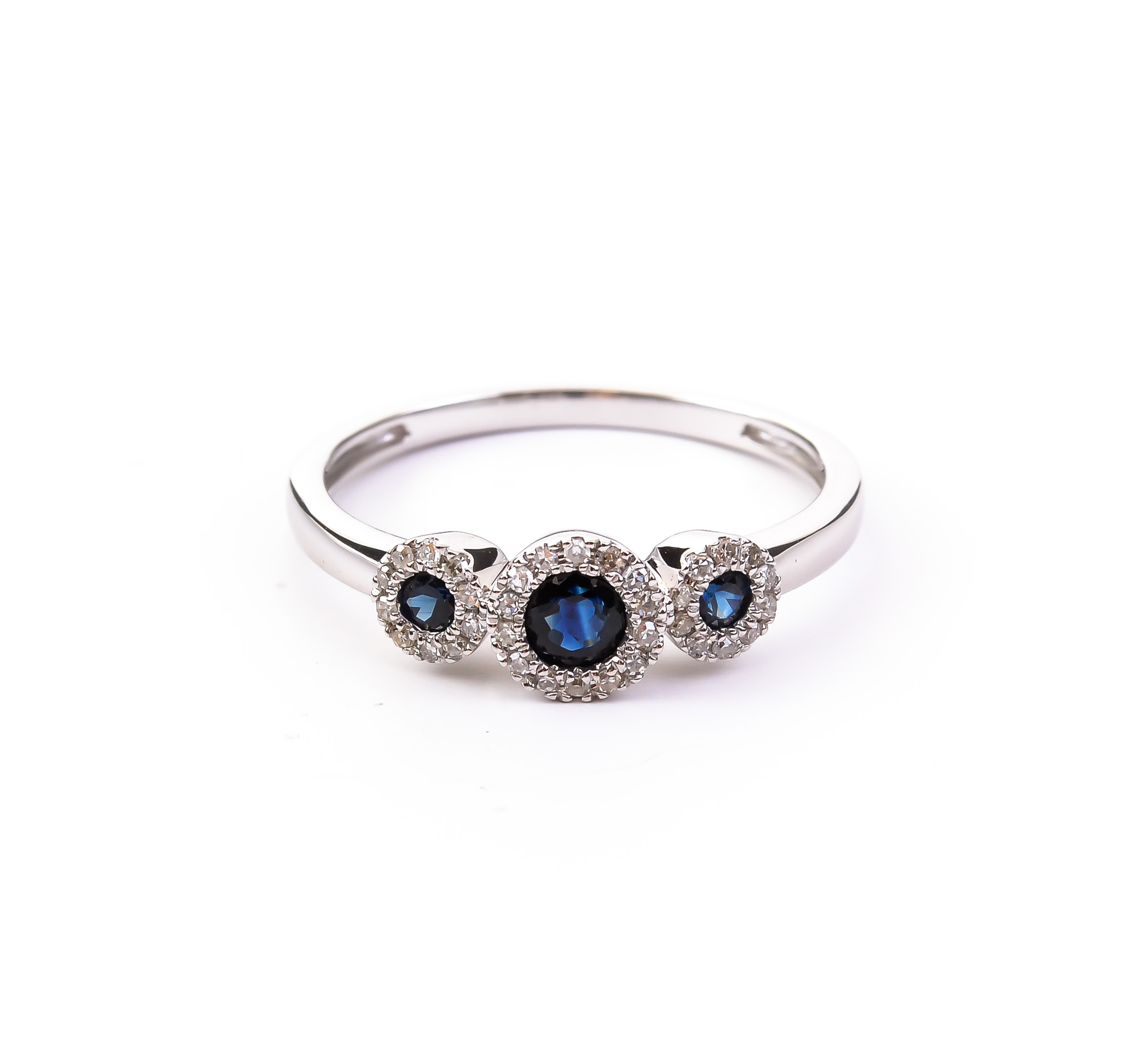 Gold ring with sapphires and diamonds