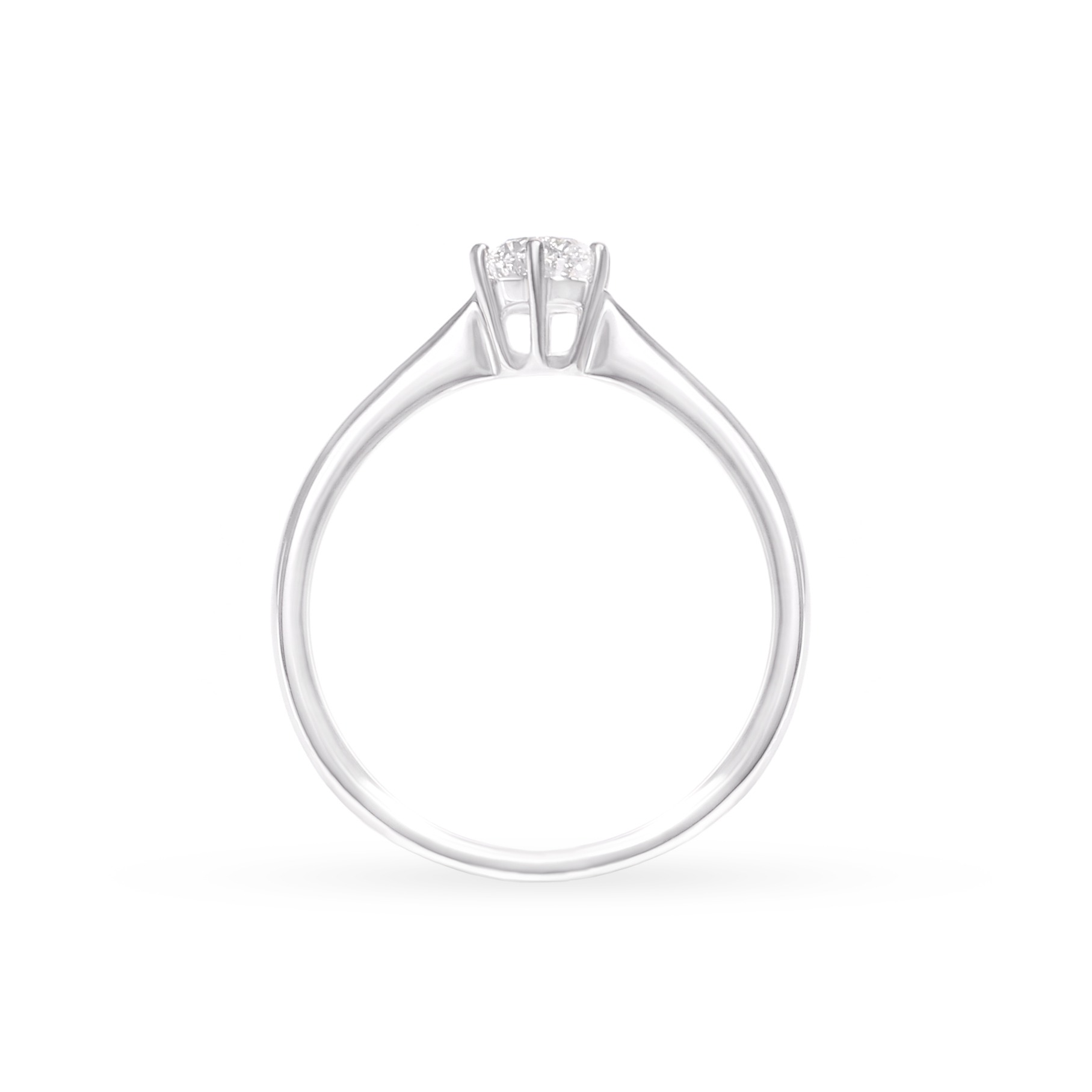 White gold ring with diamond