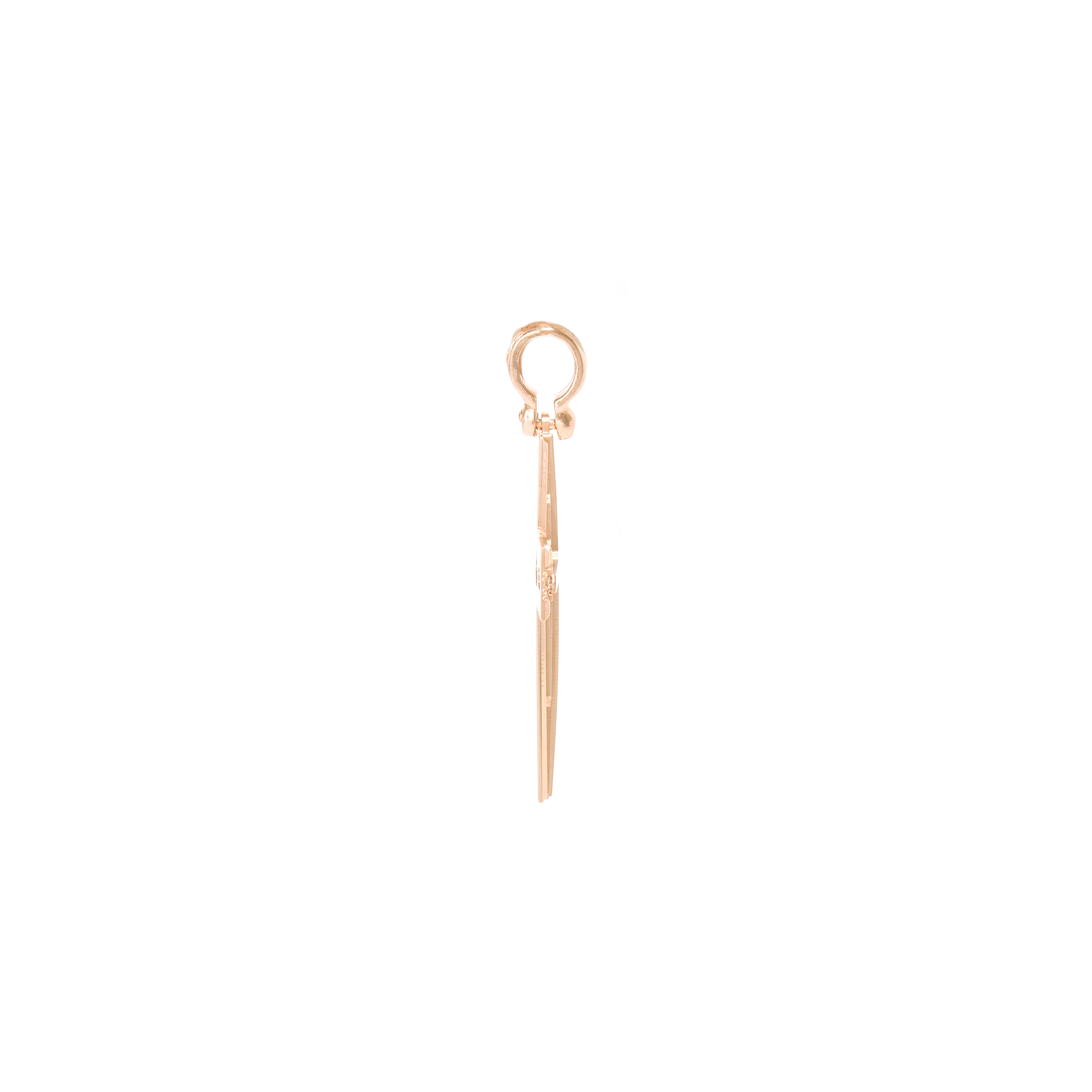 Gold pendant