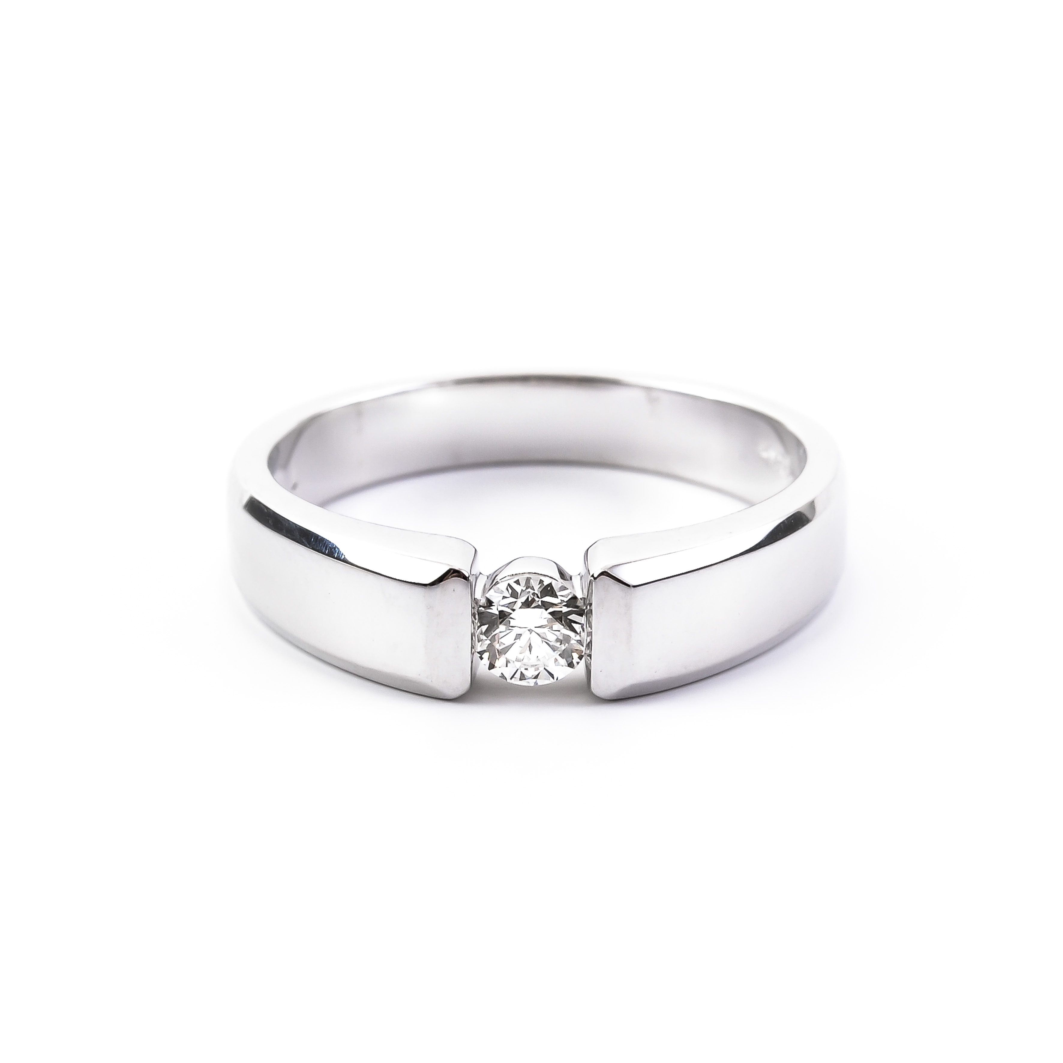 Diamond engagement ring