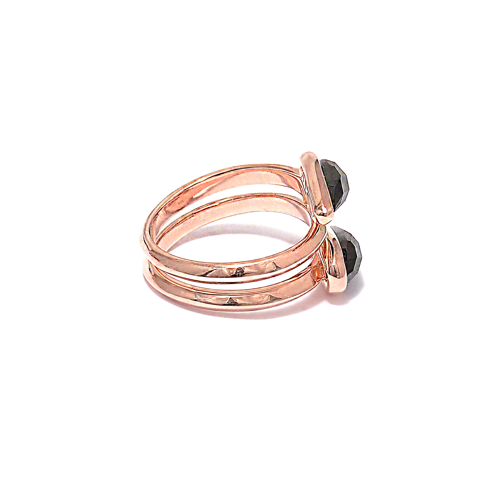 Hopeinen sormus akaatin kanssa