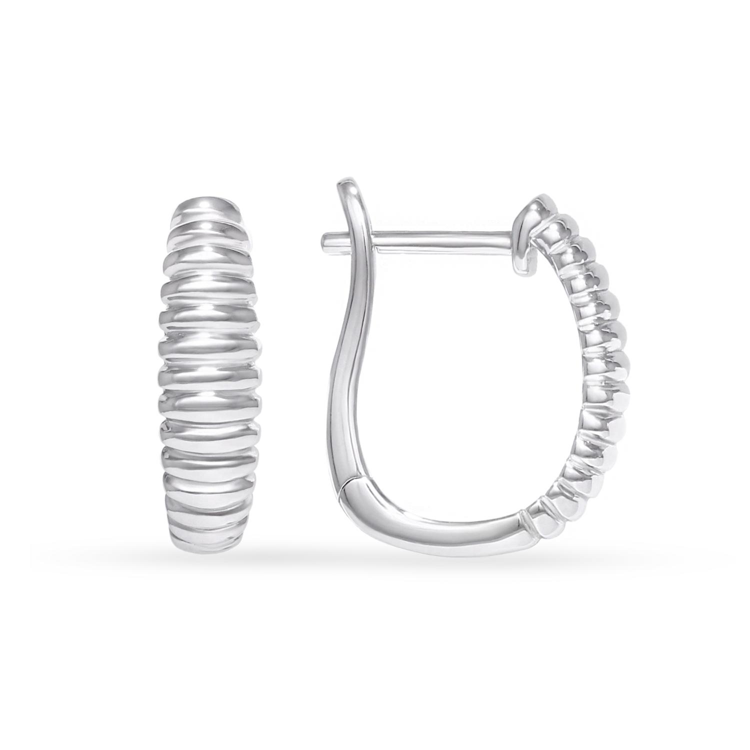 Ribbed silver earrings