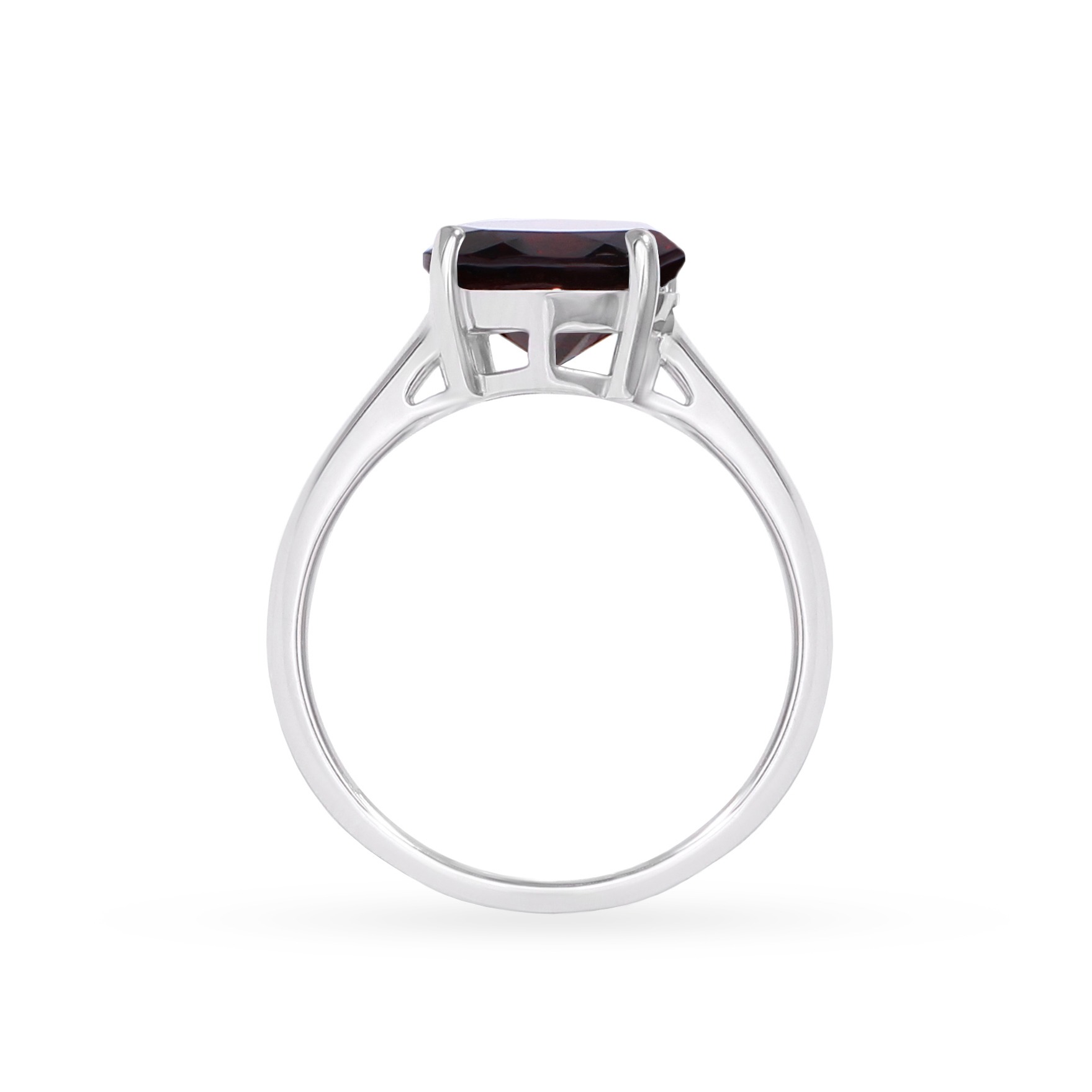 Silver ring with garnet