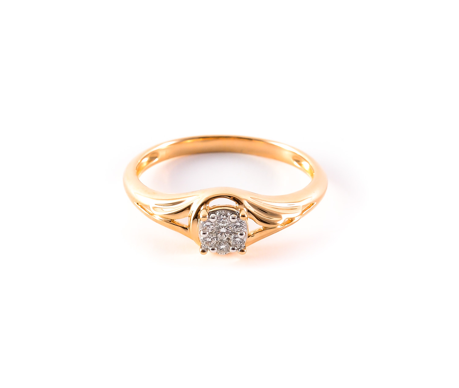 Gold ring with diamonds