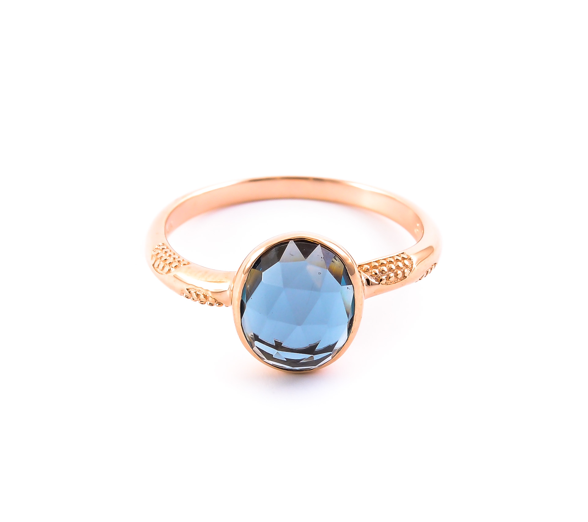 Gold ring with London topaz