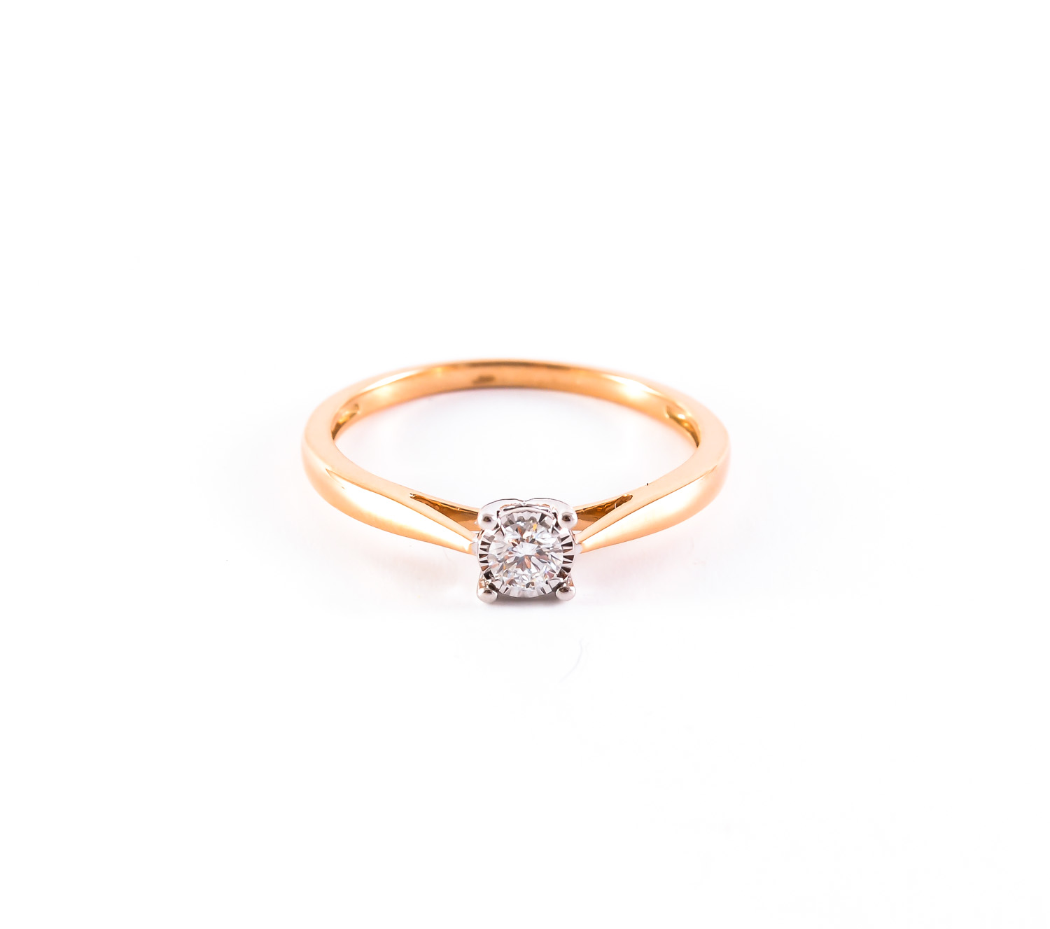 Gold diamond ring