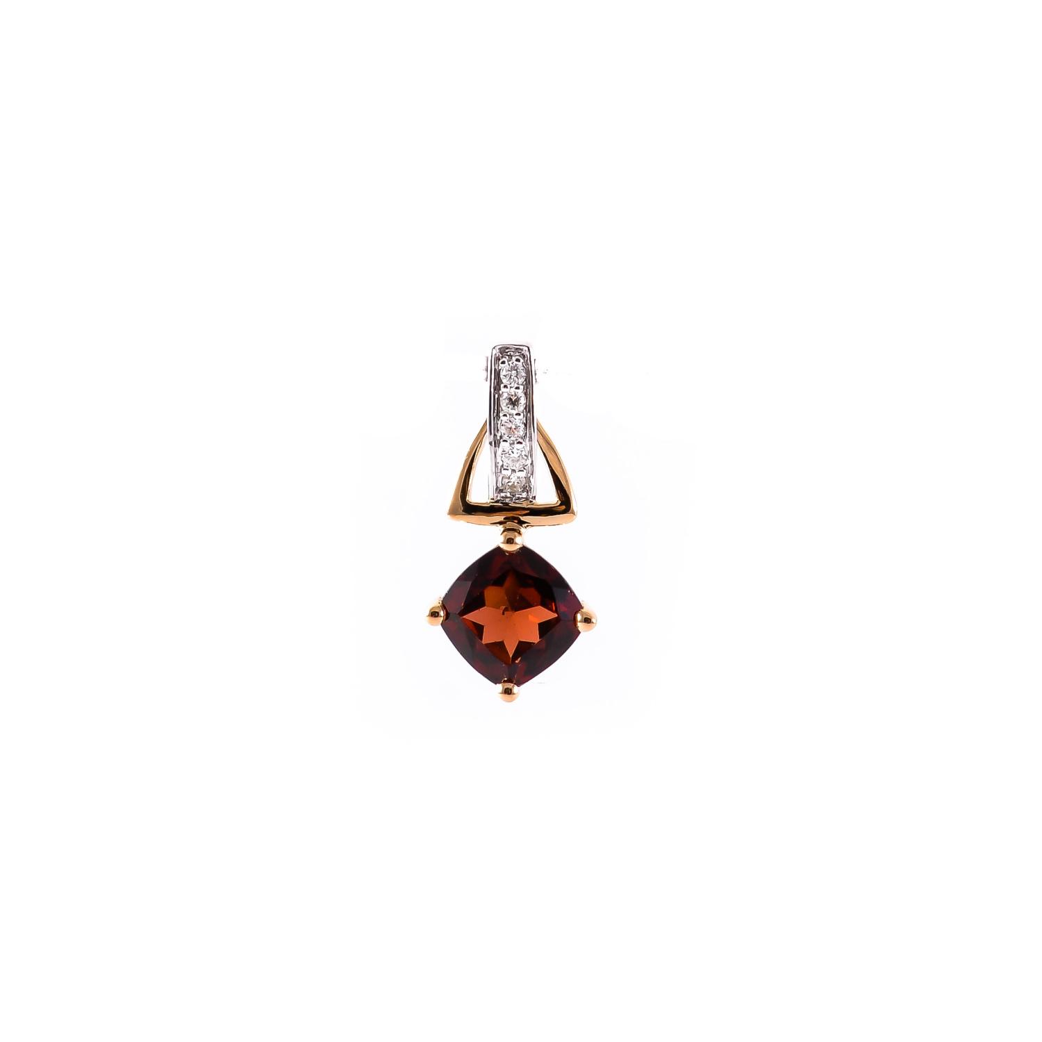 Gold pendant with garnet and diamonds