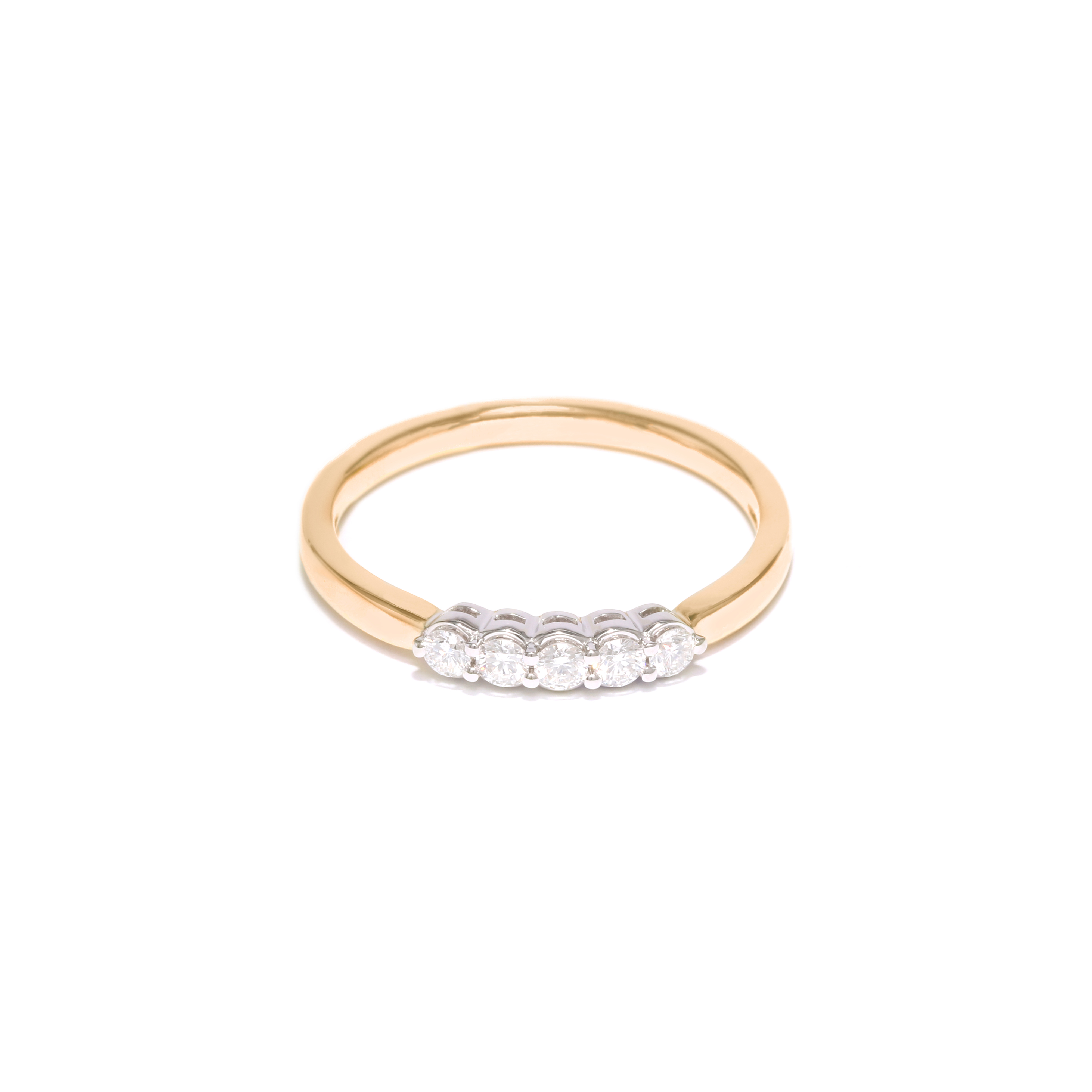 Gold ring with diamonds