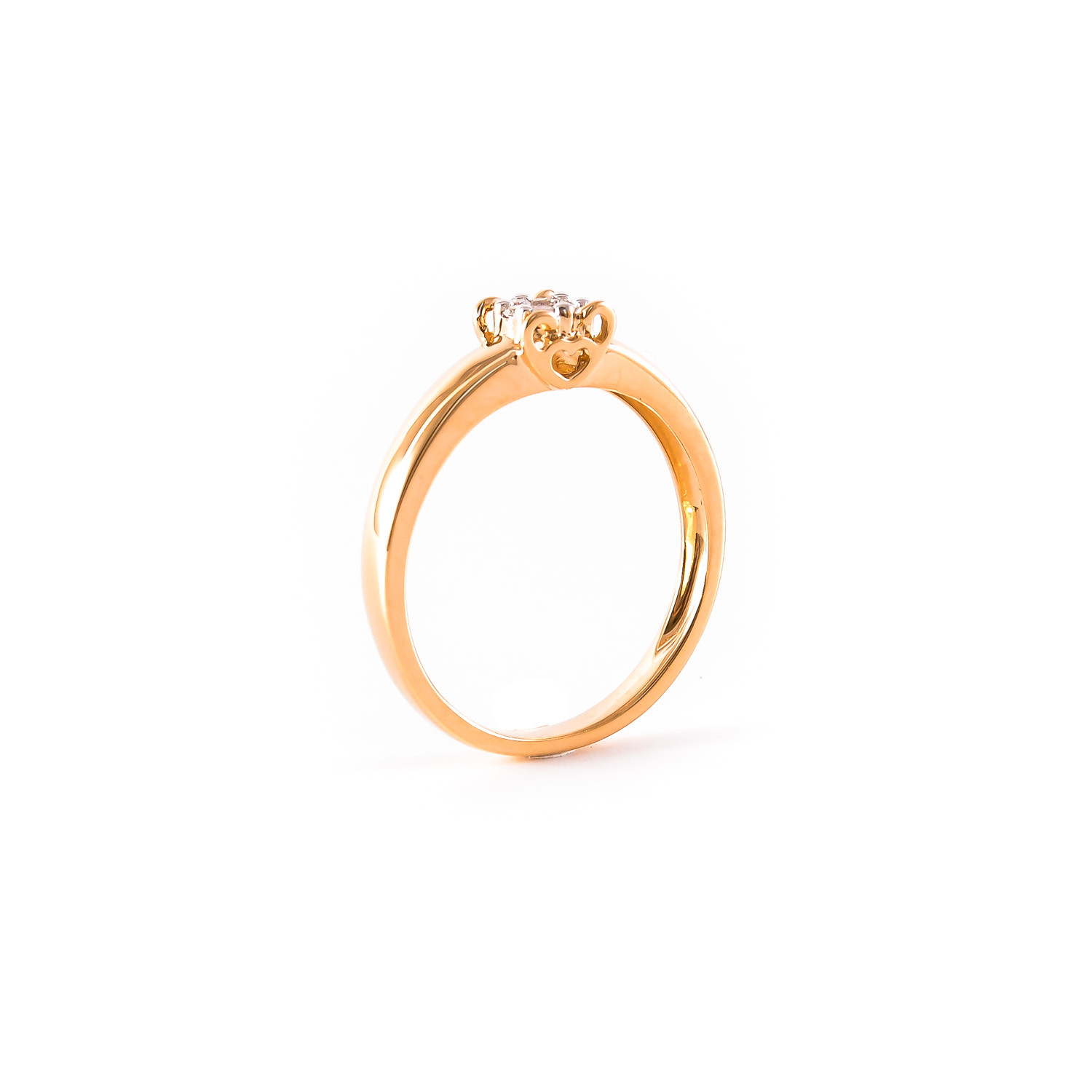 Gold ring with diamond