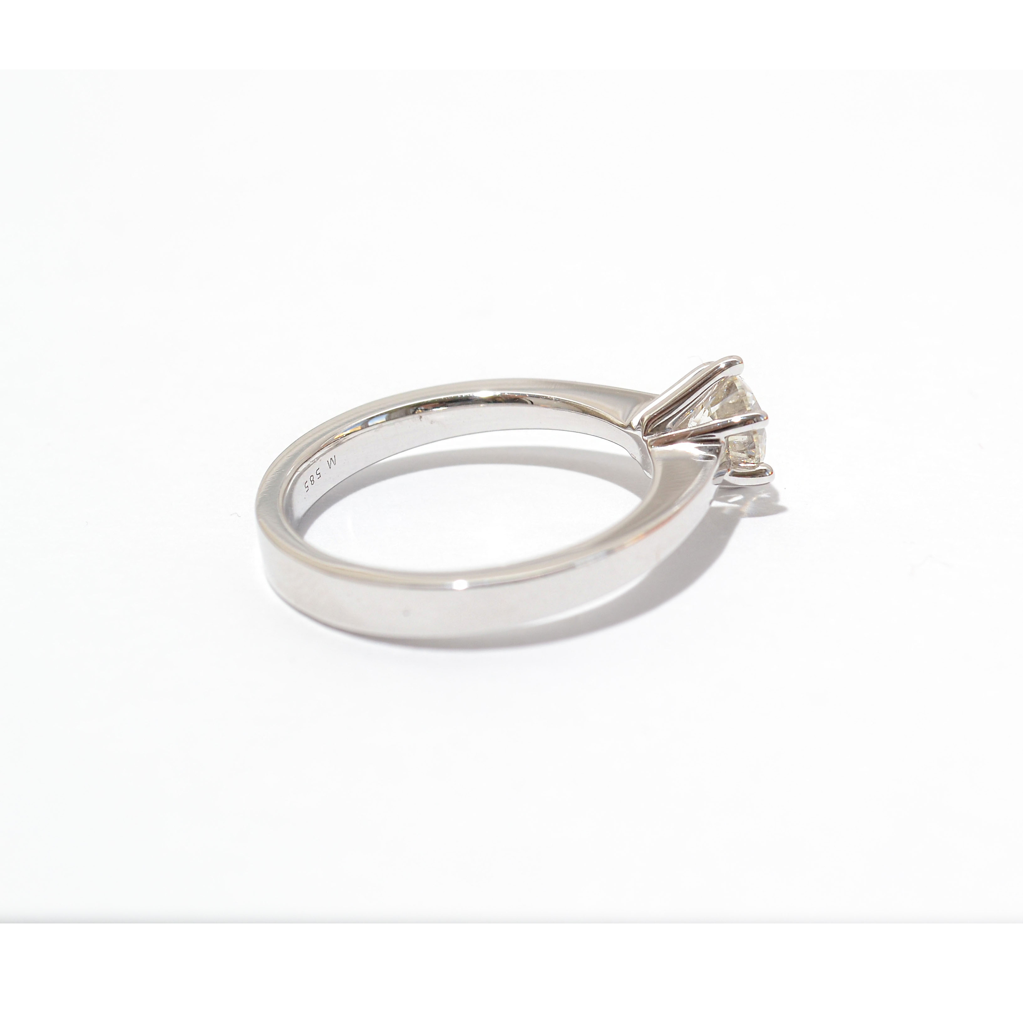 Gold ring