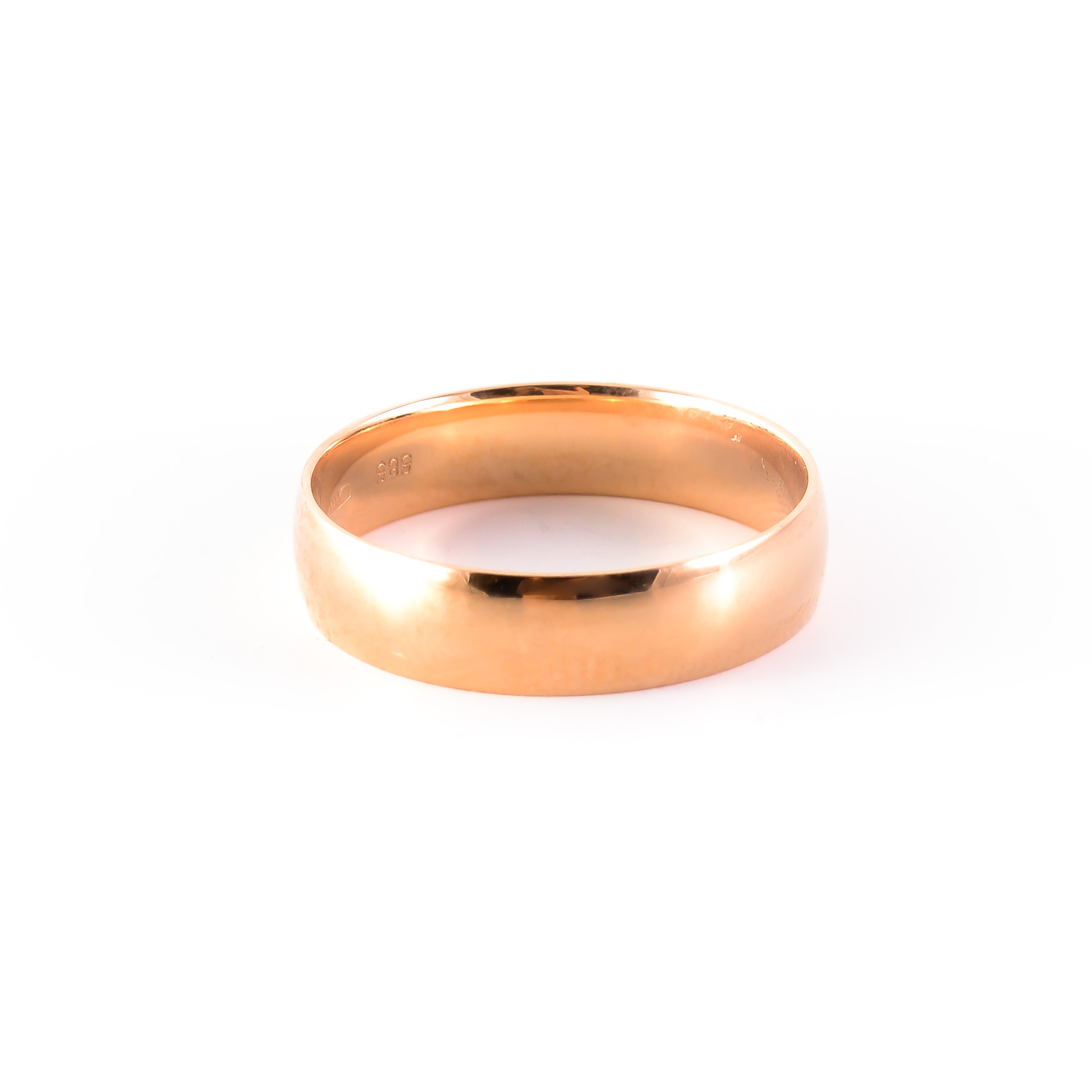 Classic red gold wedding ring