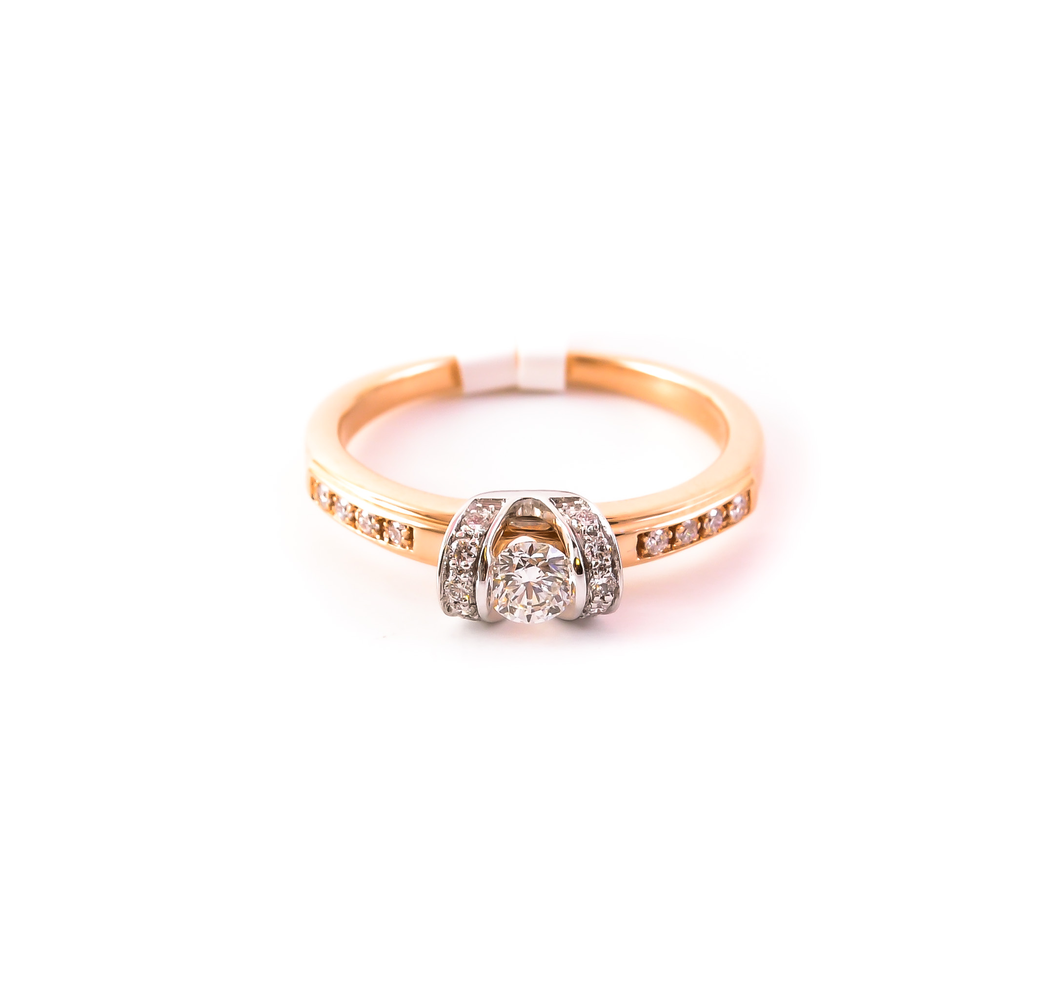 Gold diamond ring