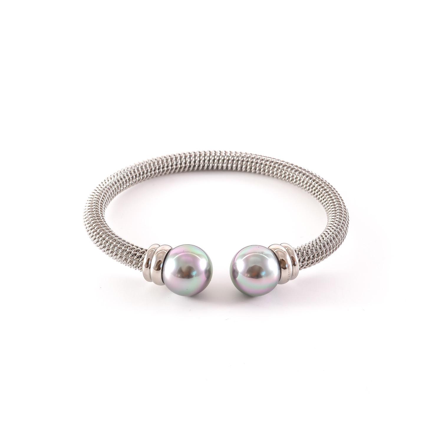 Steel bracelet with pearl