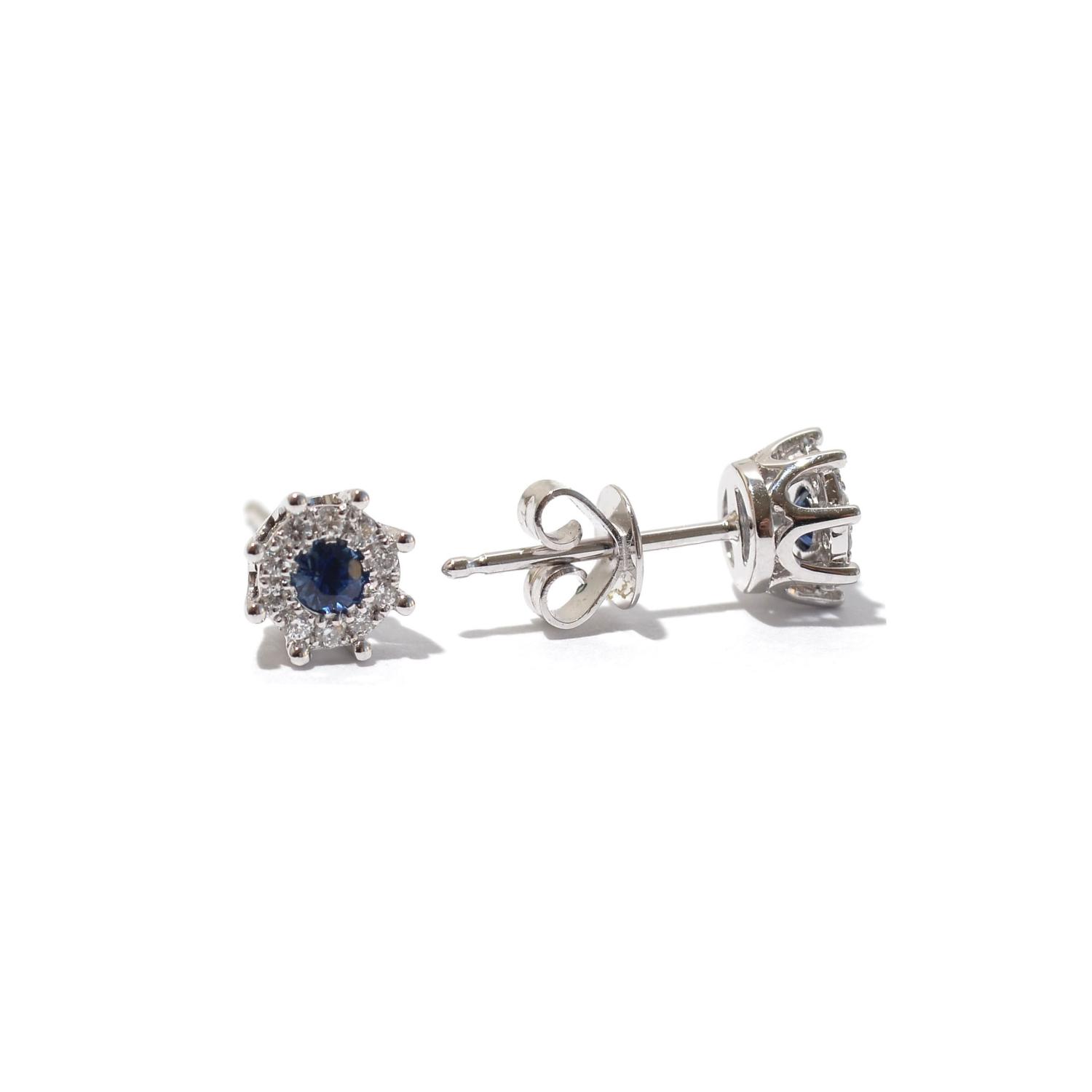 White gold earrings with sapphire and diamonds