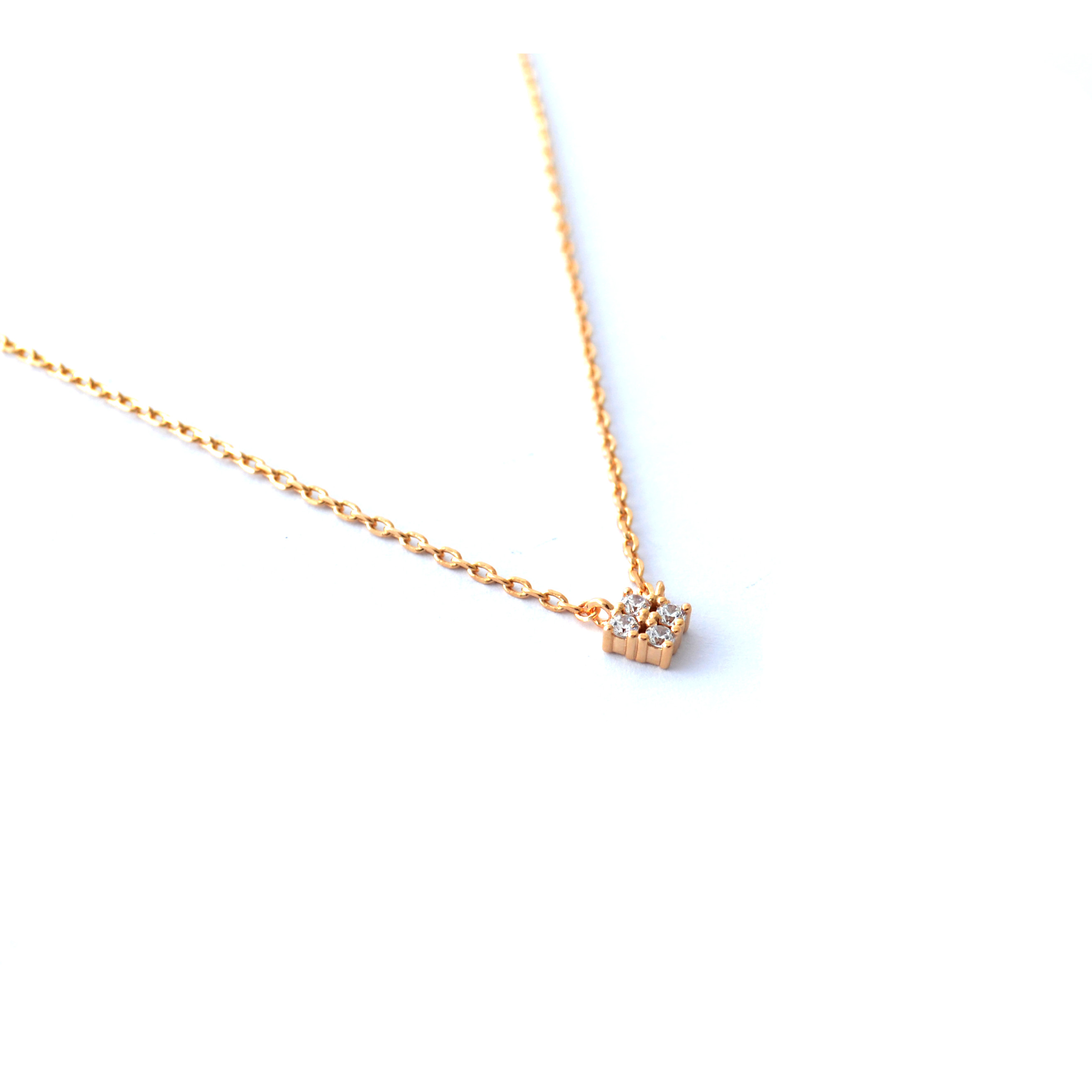 Украшение на шею