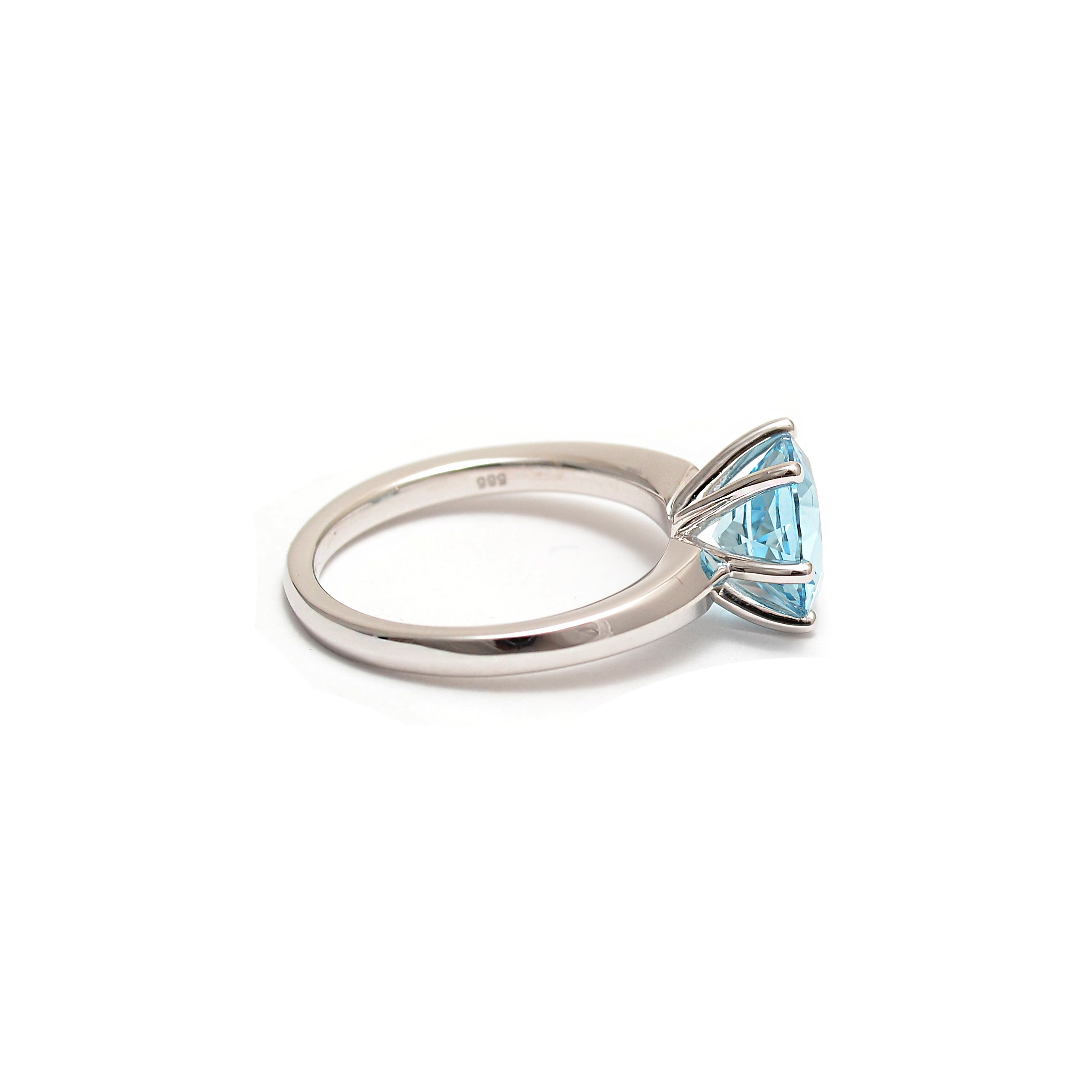 Gold ring with topaz