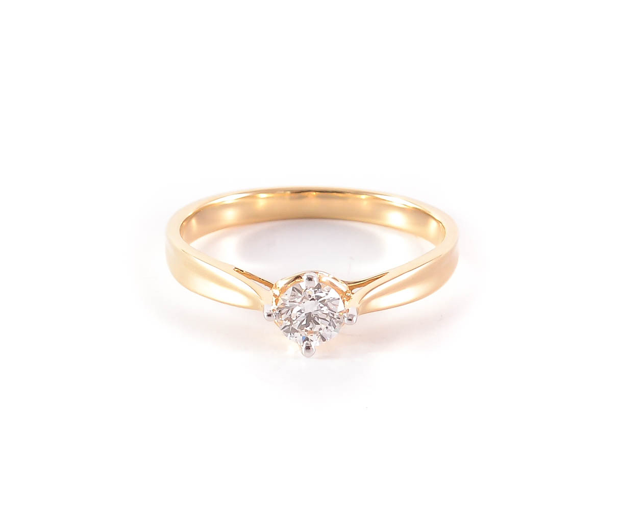 Gold diamond ring
