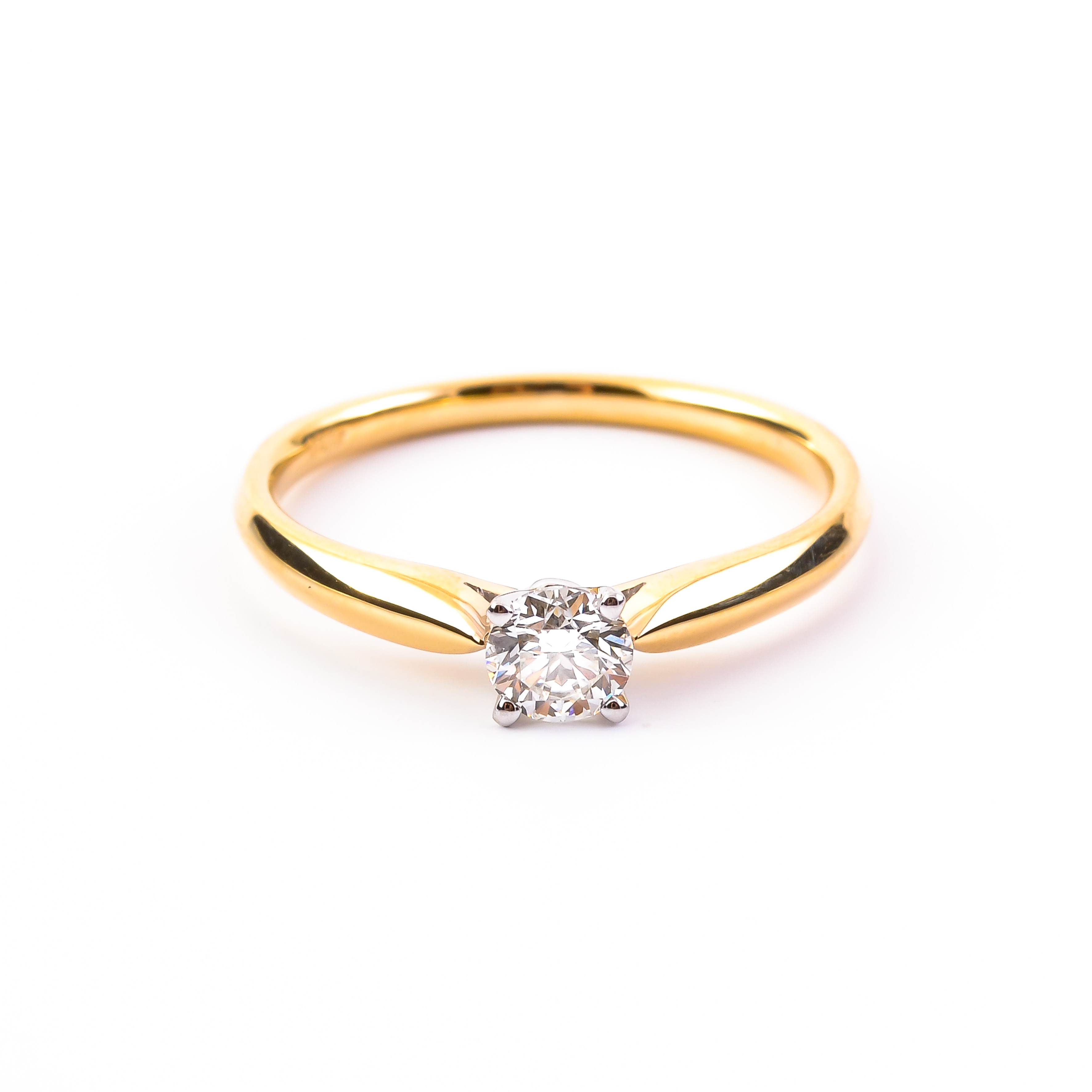 Zelta gredzens ar briljantu