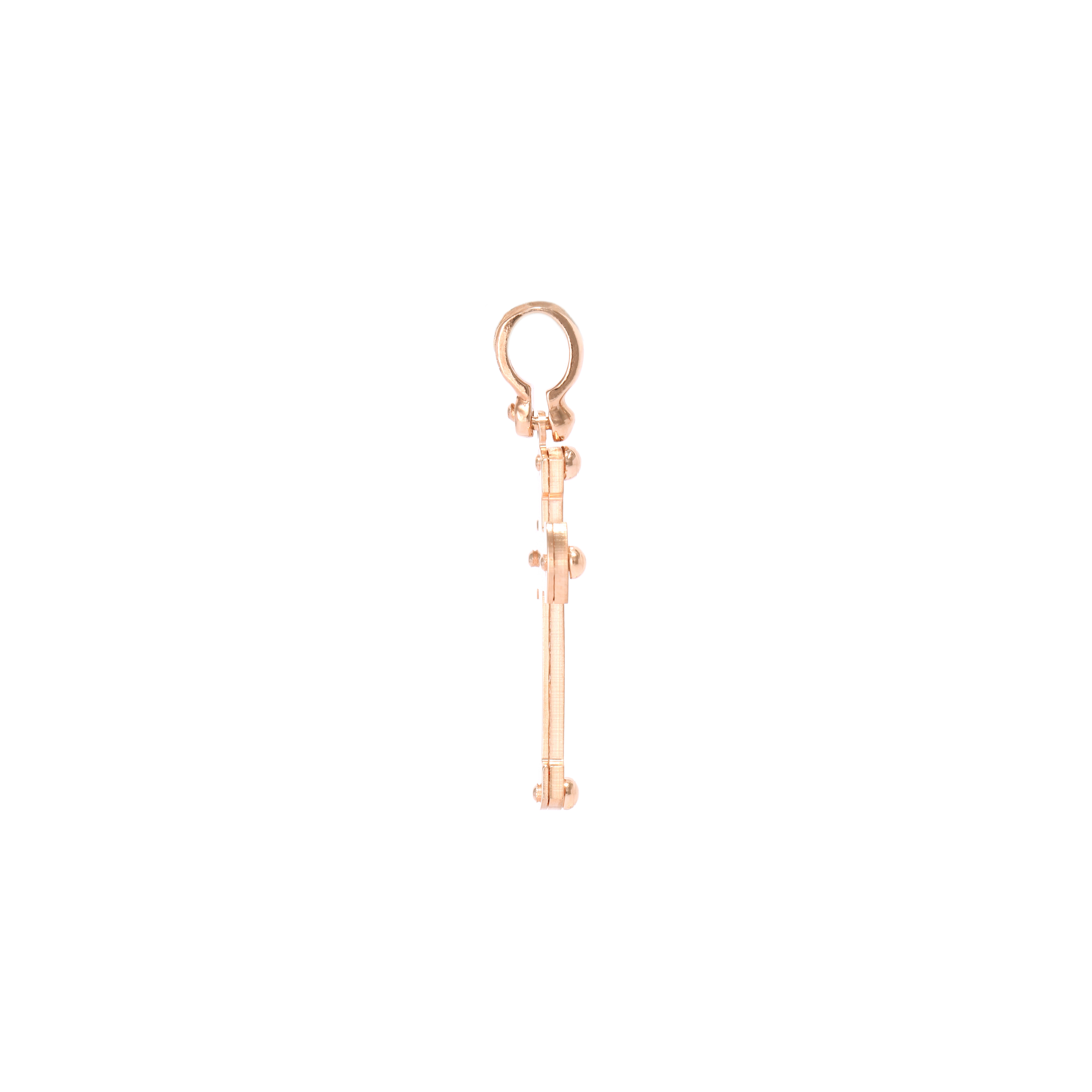 Gold pendant
