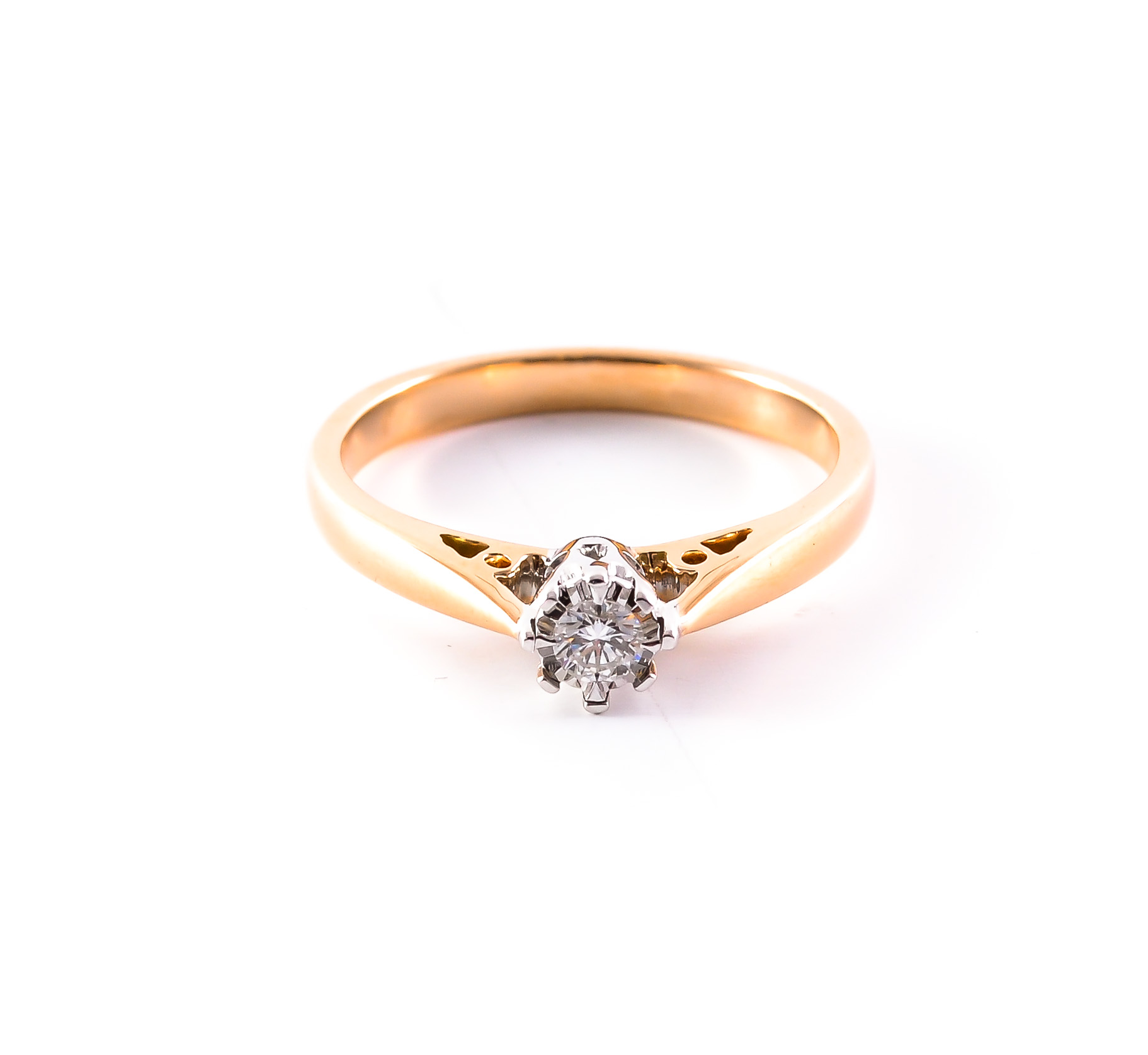 Gold diamond ring