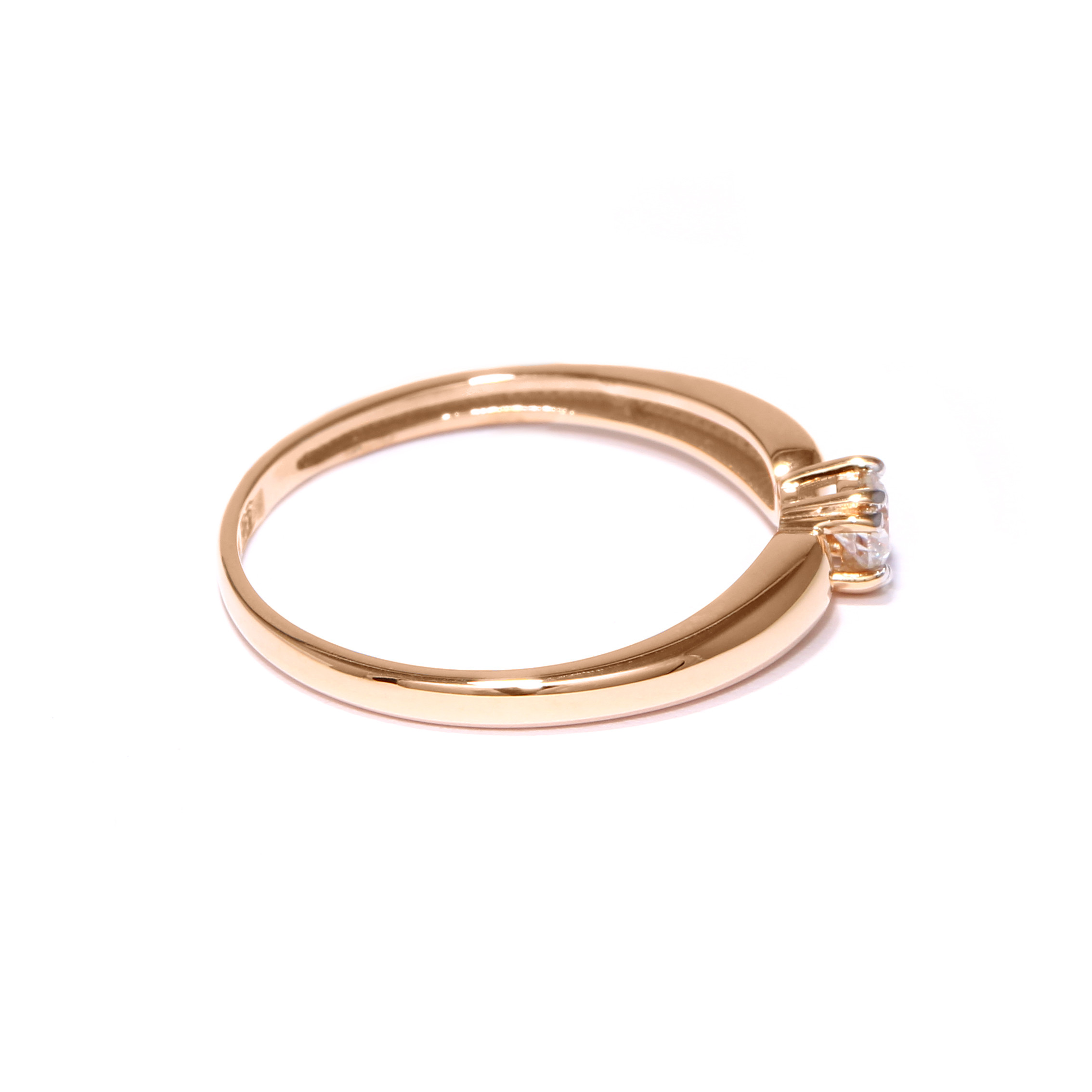 Gold diamond ring