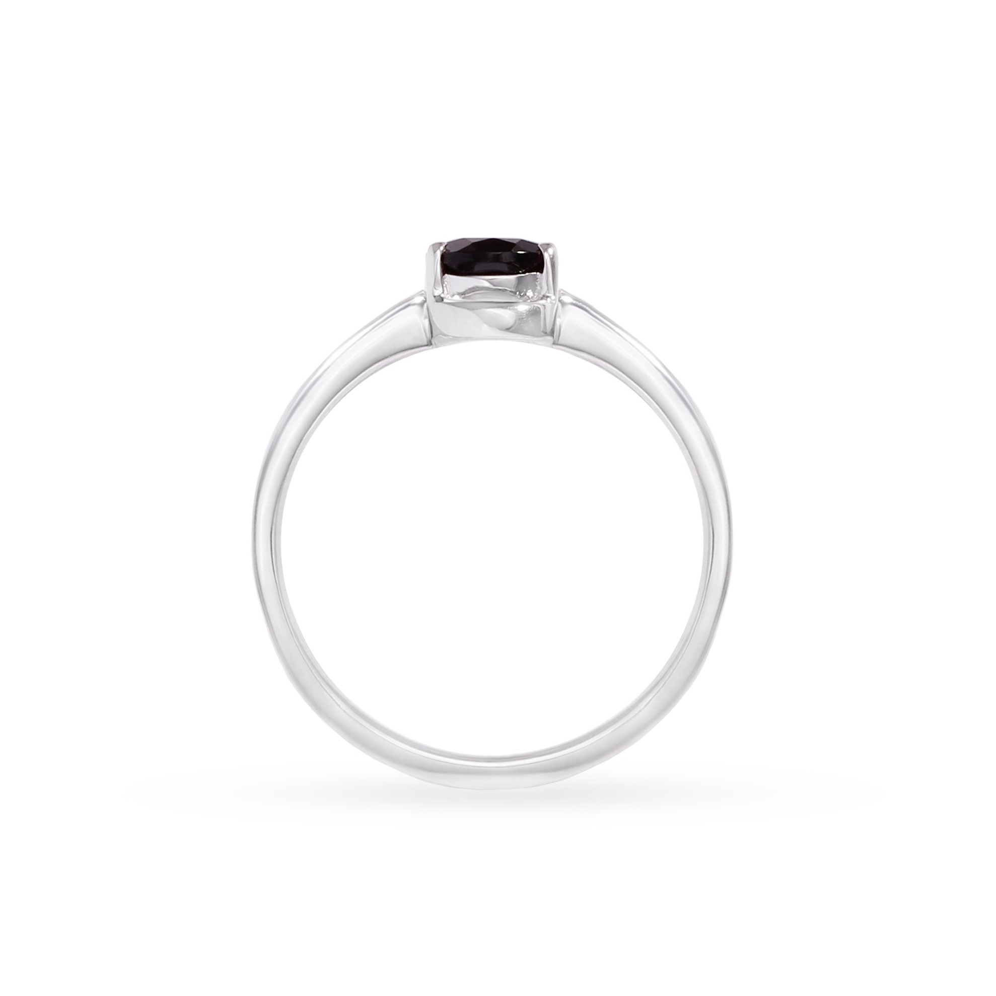 Серебряное кольцо с гранатом