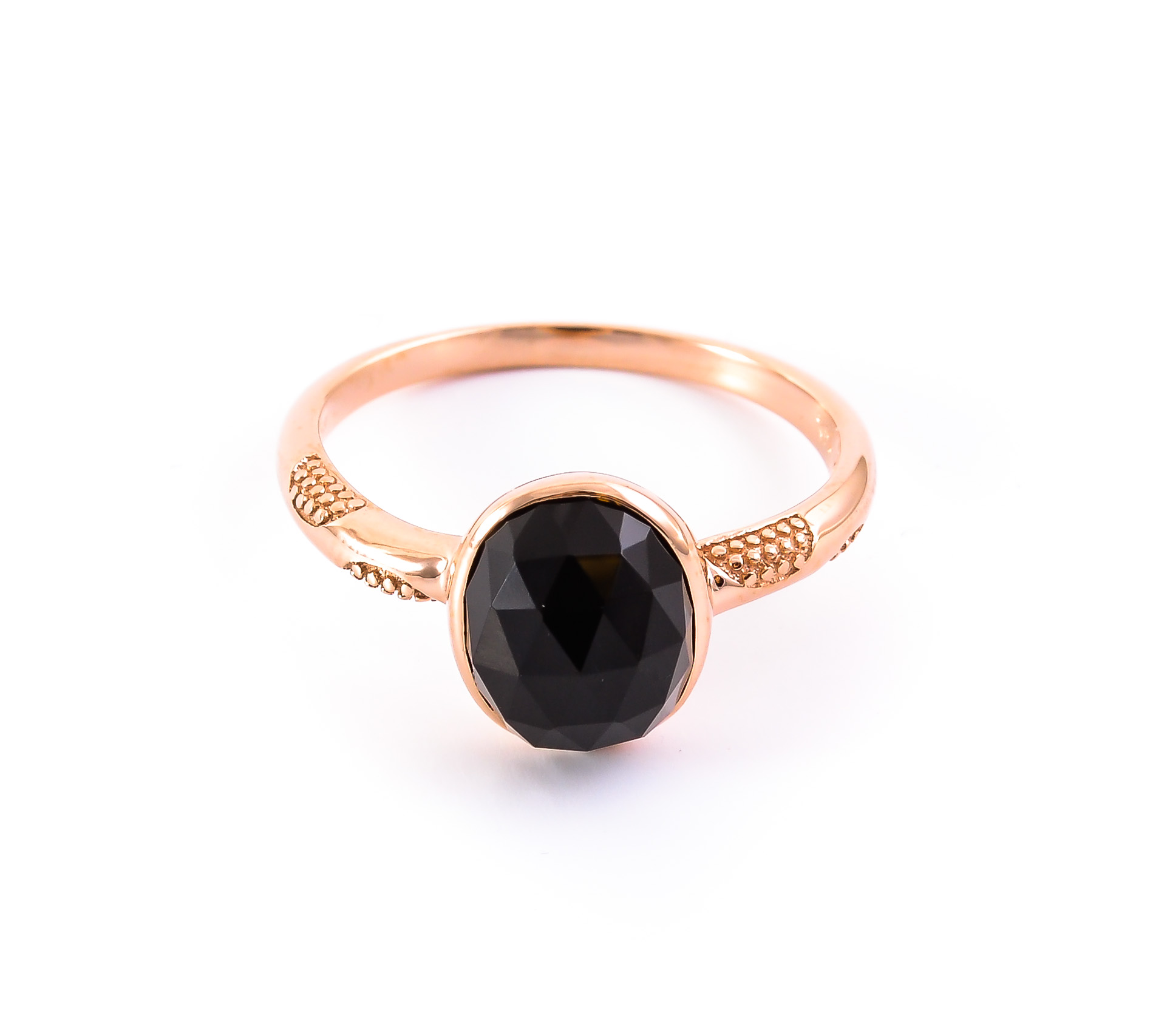 Gold ring with black onyx