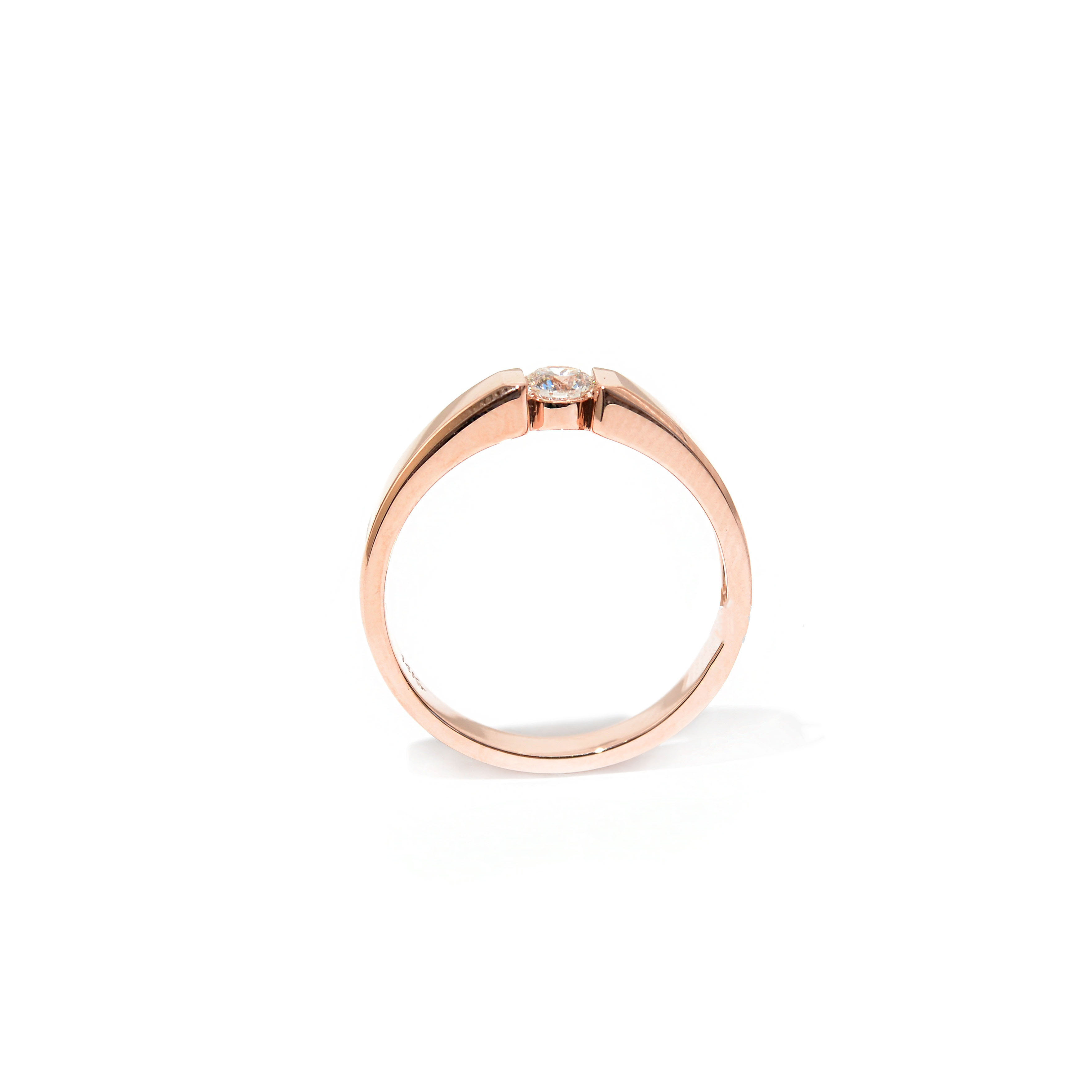 Gold ring with diamond