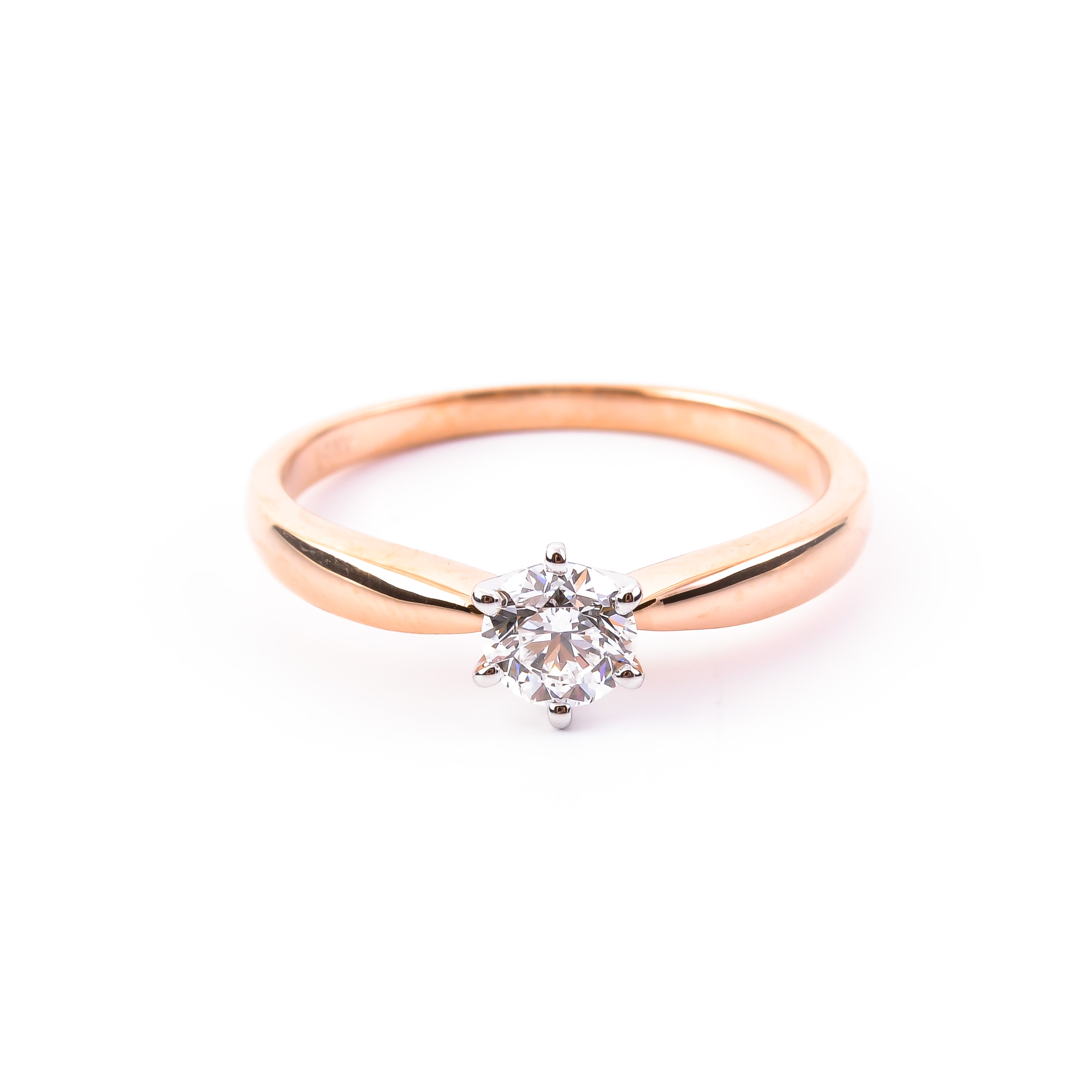 Gold diamond ring