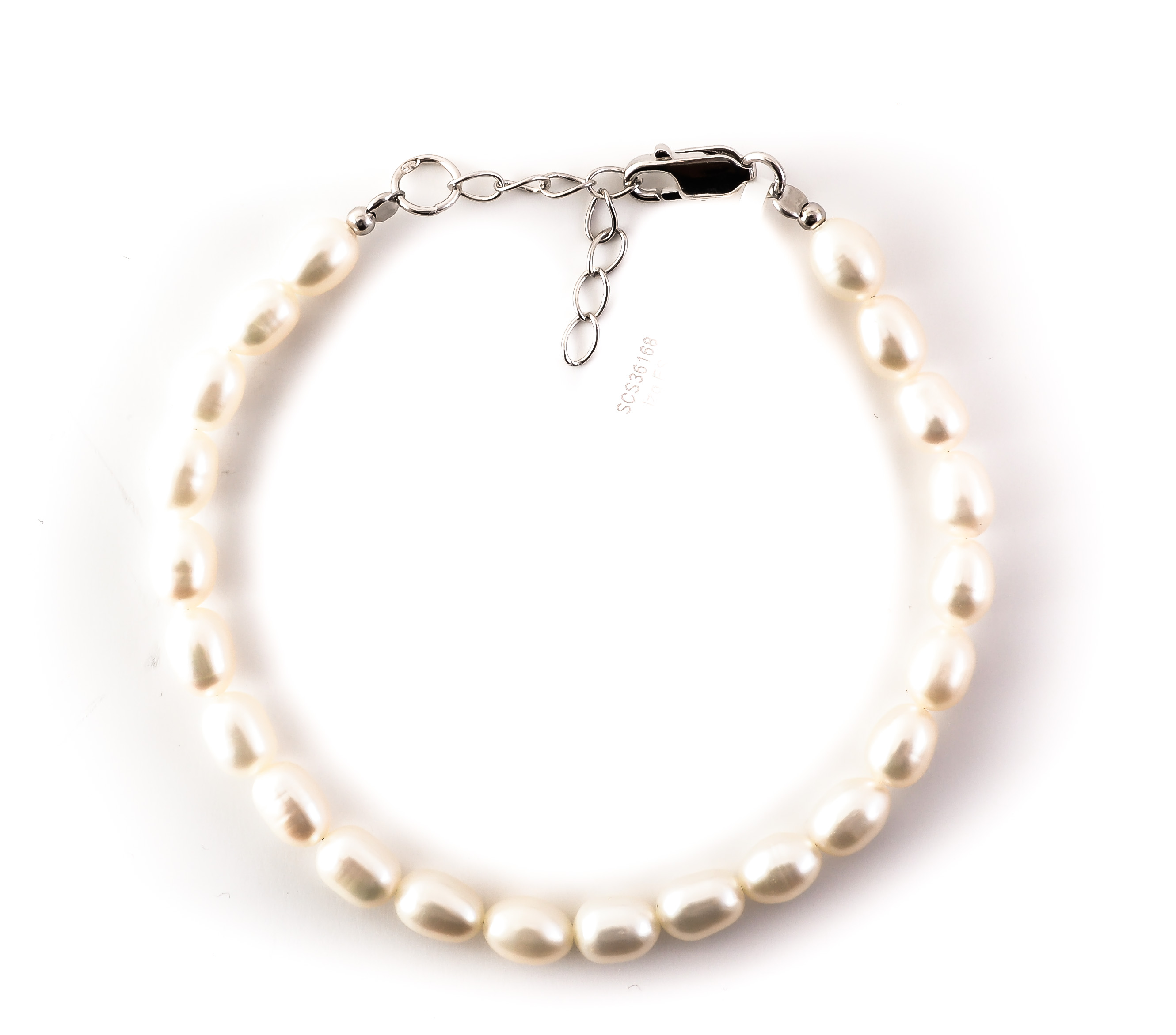 Silver bracelet with pearl