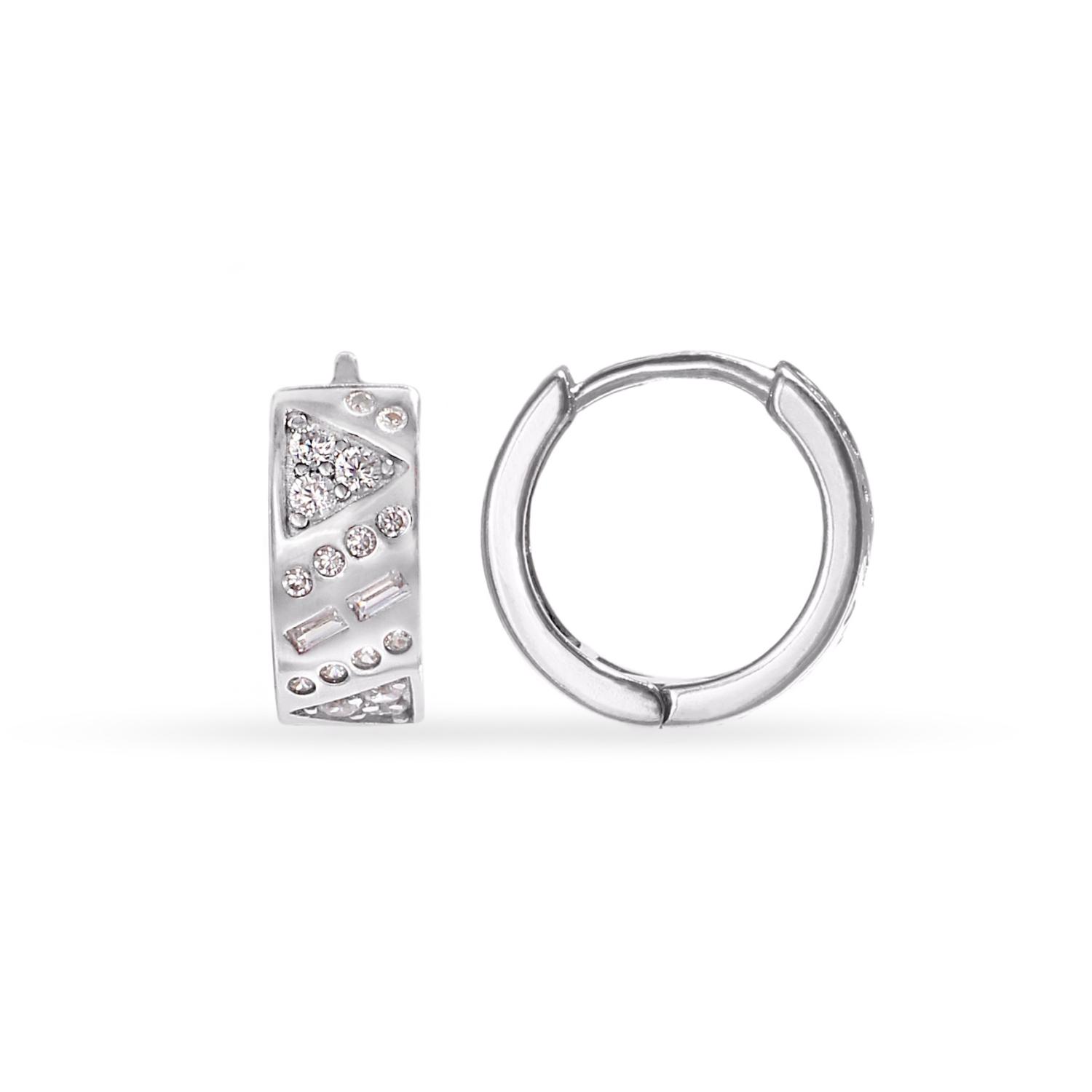 Silver round earrings with a geometric design